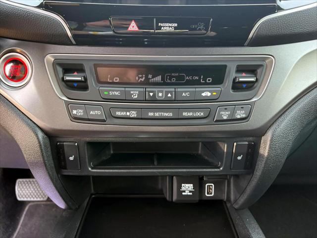 used 2022 Honda Pilot car, priced at $29,995