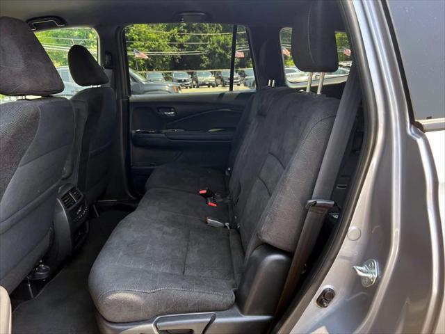 used 2022 Honda Pilot car, priced at $29,995