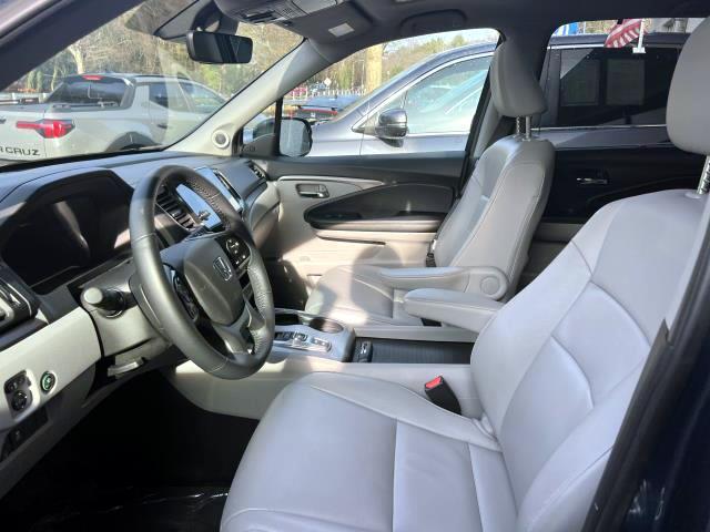 used 2022 Honda Pilot car, priced at $30,995