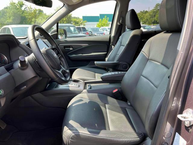 used 2021 Honda Pilot car, priced at $28,995