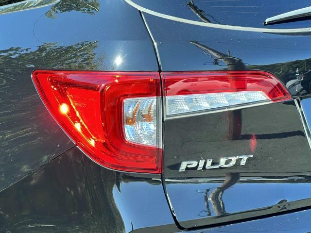 used 2021 Honda Pilot car, priced at $29,995