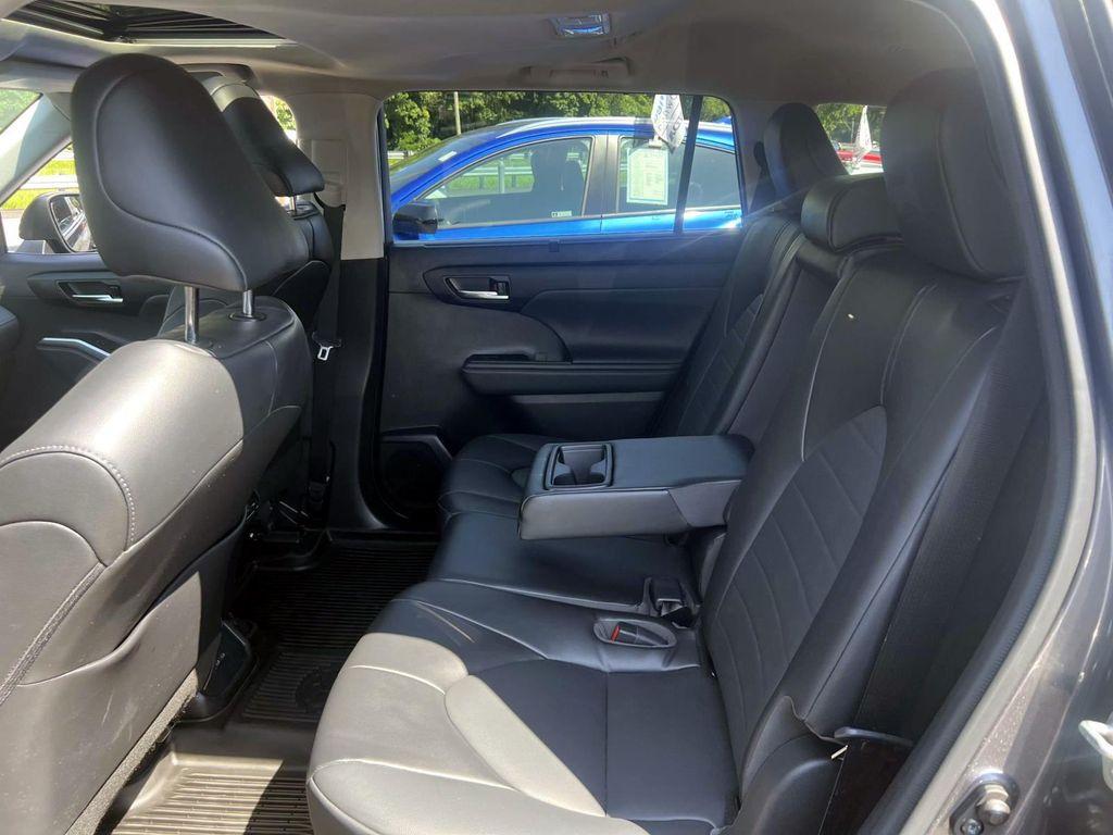 used 2022 Toyota Highlander car, priced at $34,995