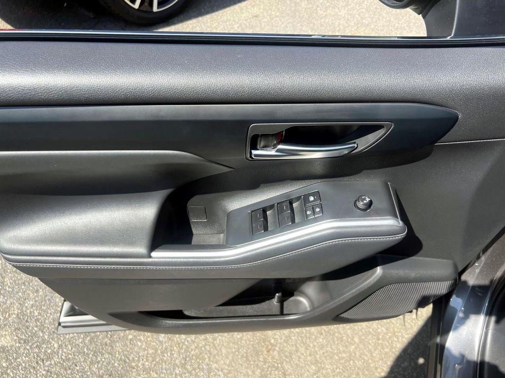 used 2022 Toyota Highlander car, priced at $34,995