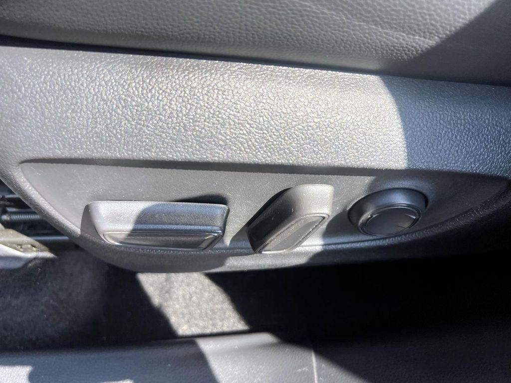 used 2022 Toyota Highlander car, priced at $34,995