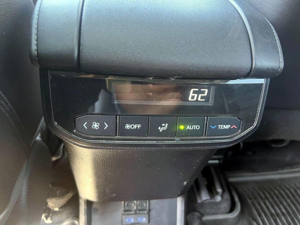 used 2022 Toyota Highlander car, priced at $34,995