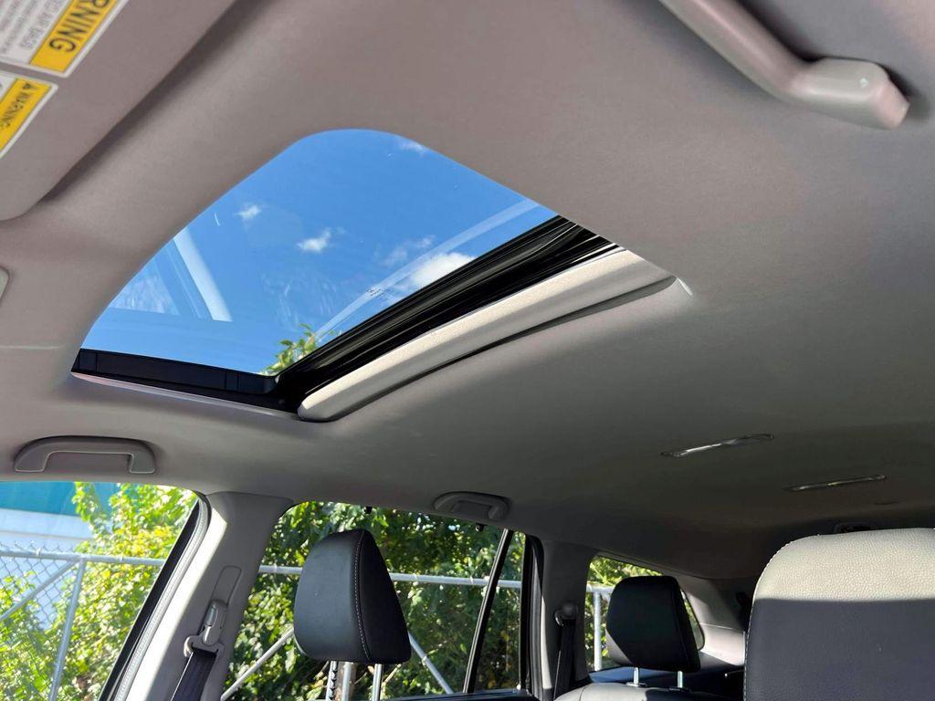 used 2022 Honda Pilot car, priced at $31,995