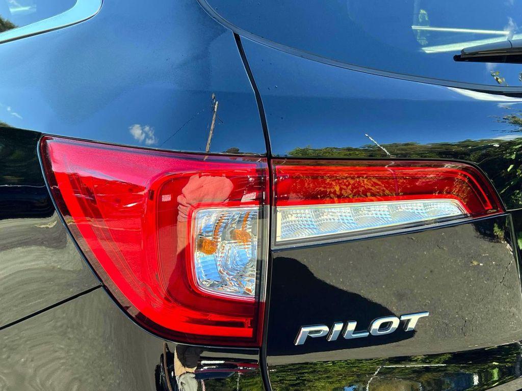 used 2022 Honda Pilot car, priced at $31,995