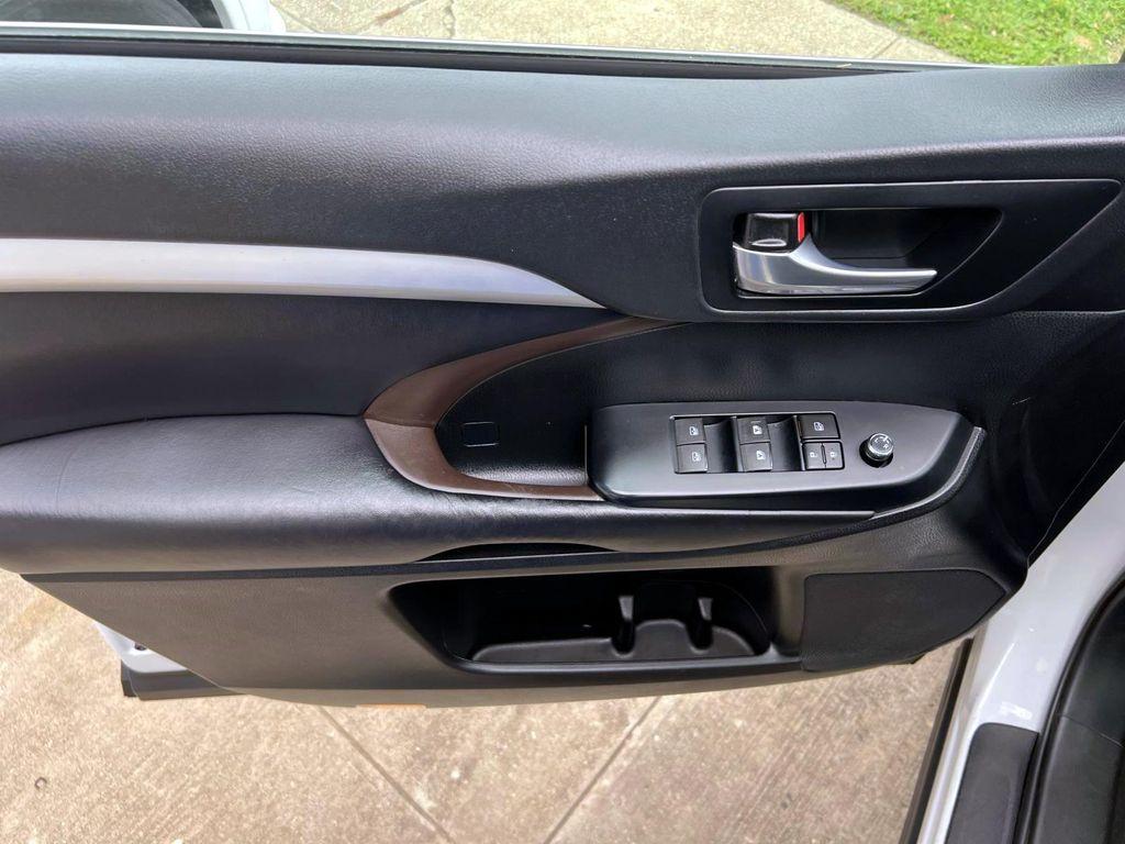 used 2019 Toyota Highlander car, priced at $24,795