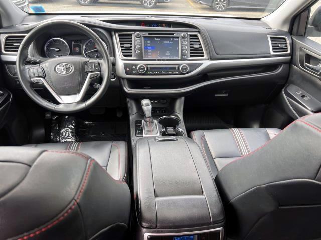used 2019 Toyota Highlander car, priced at $28,999