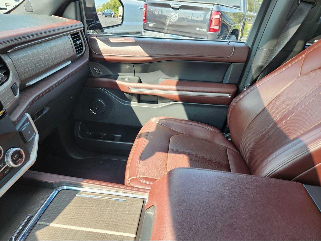 used 2023 Ford Expedition car, priced at $47,998