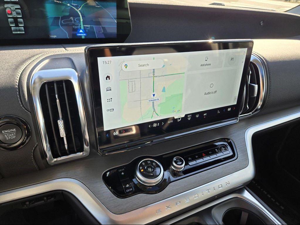 new 2025 Ford Expedition car, priced at $80,910