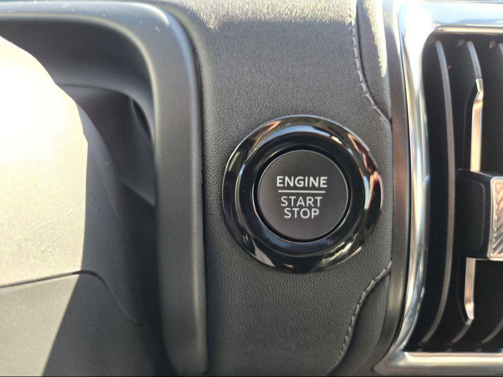 new 2025 Ford Expedition car, priced at $80,910