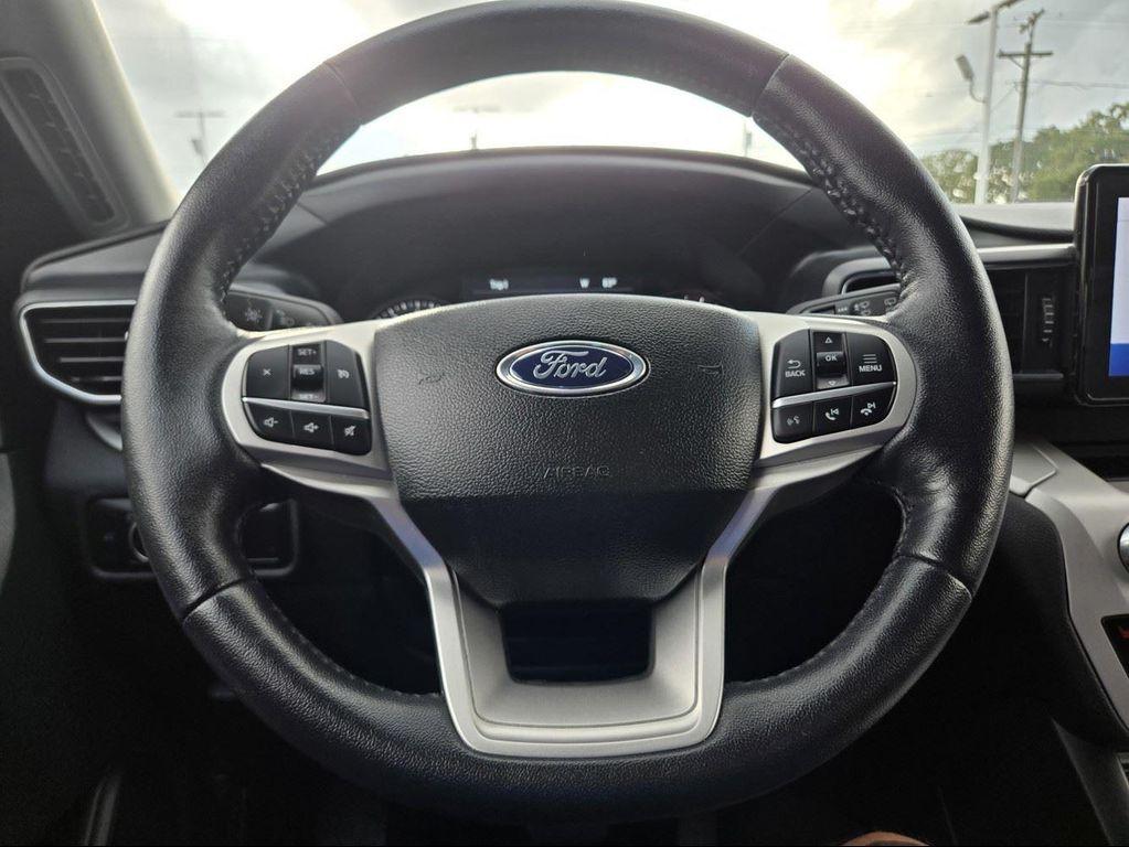 used 2023 Ford Explorer car, priced at $30,979
