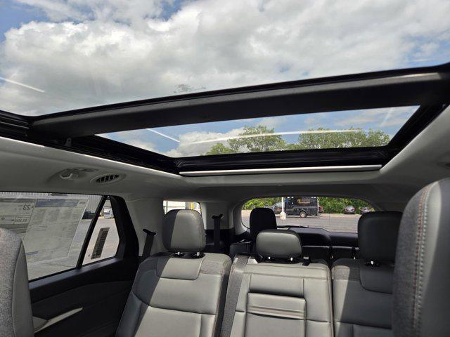 new 2025 Ford Explorer car, priced at $50,590
