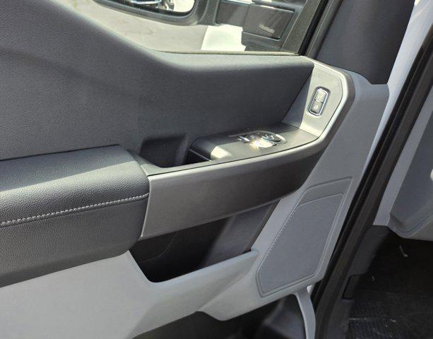 new 2025 Ford F-250 car, priced at $59,095