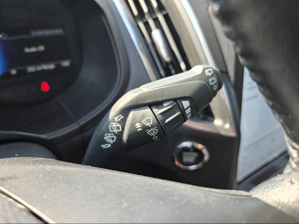 used 2024 Ford Edge car, priced at $31,998