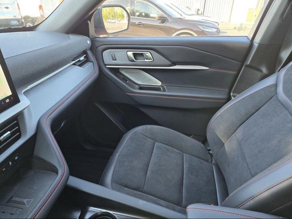 new 2025 Ford Explorer car, priced at $61,005