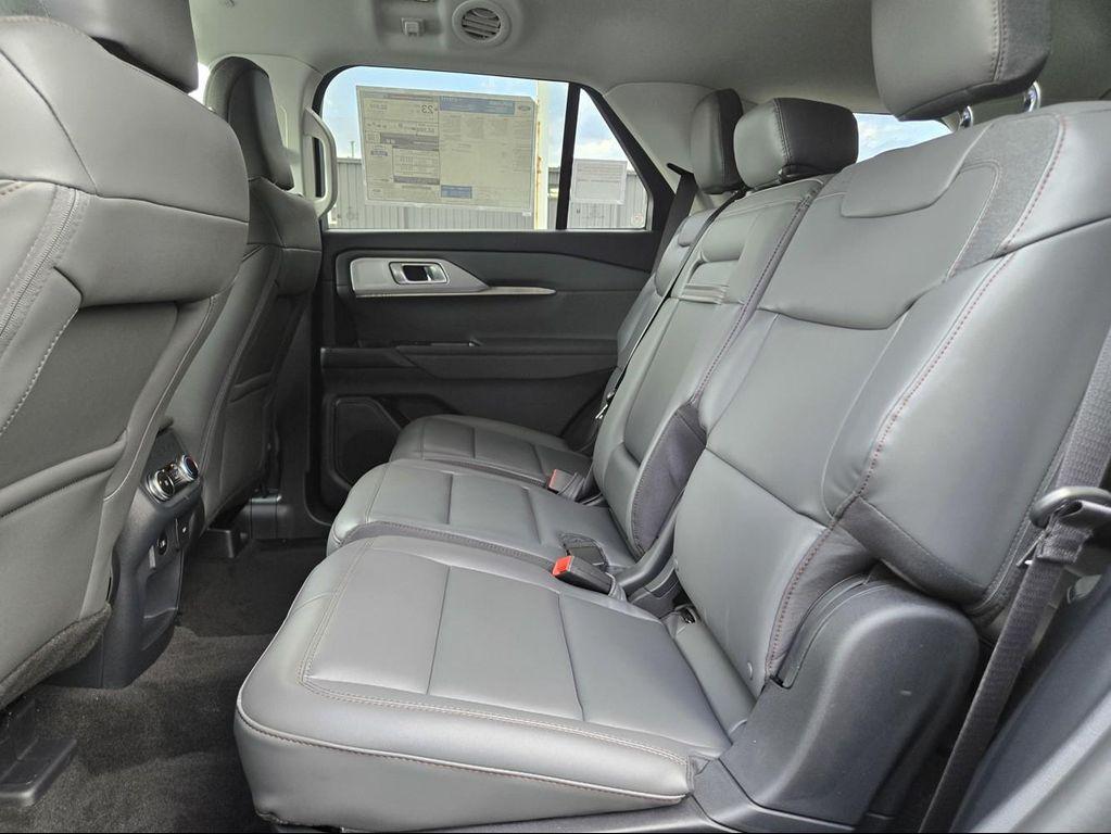 new 2025 Ford Explorer car, priced at $47,875