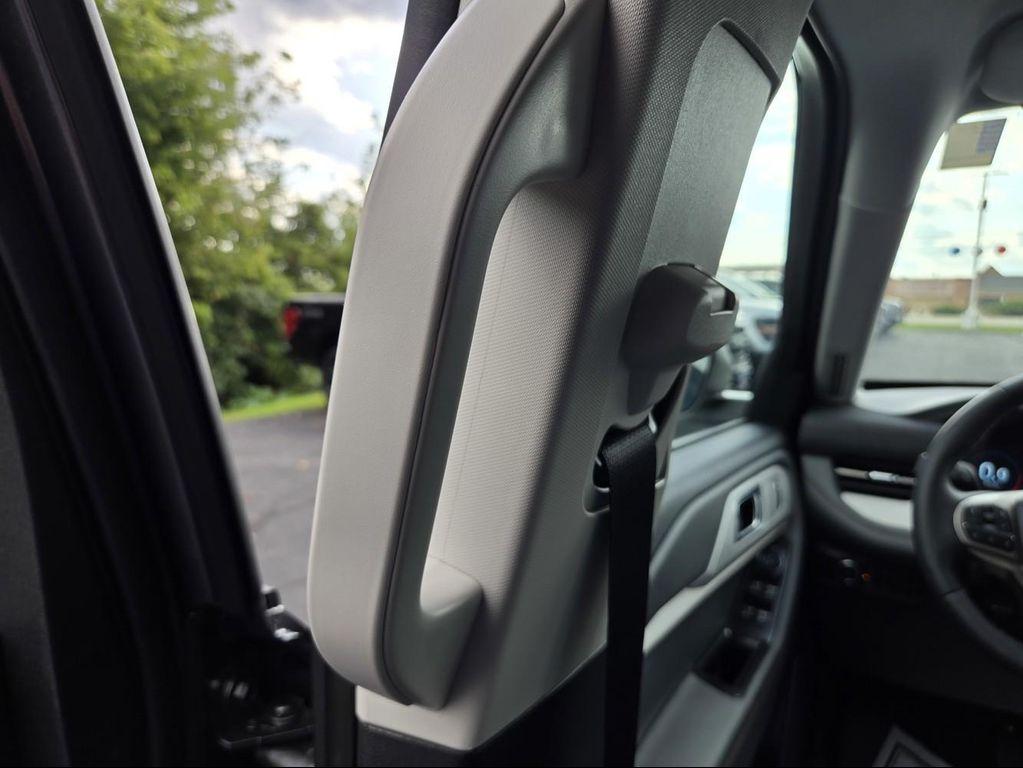 new 2025 Ford Explorer car, priced at $47,875