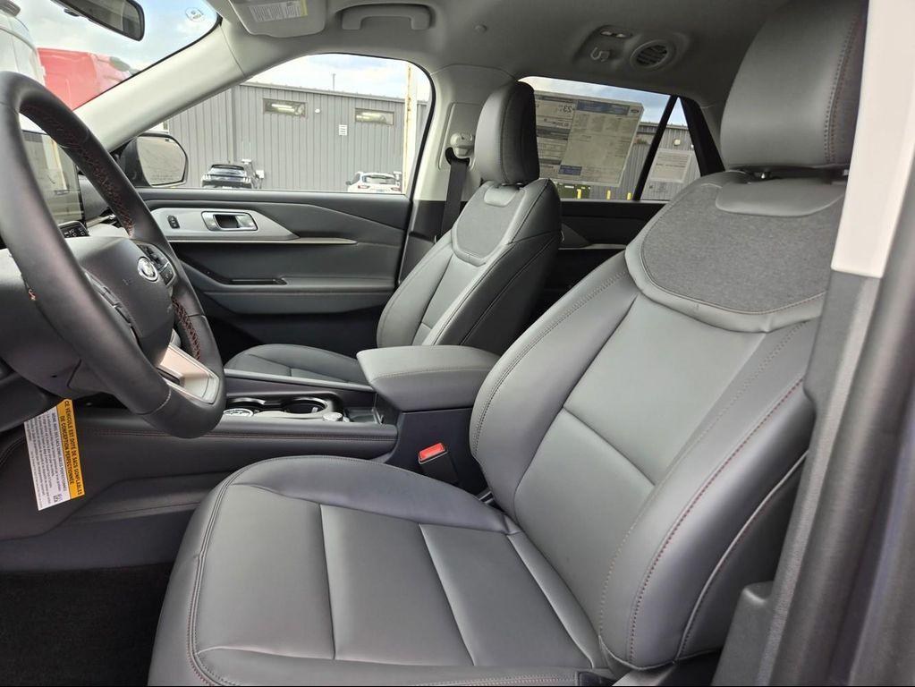 new 2025 Ford Explorer car, priced at $47,875