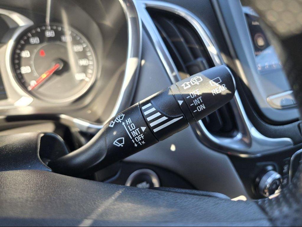 used 2022 Chevrolet Equinox car, priced at $21,550