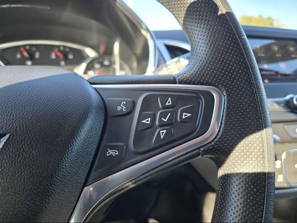 used 2022 Chevrolet Equinox car, priced at $21,550