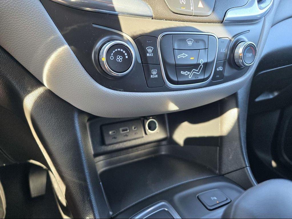 used 2022 Chevrolet Equinox car, priced at $21,550