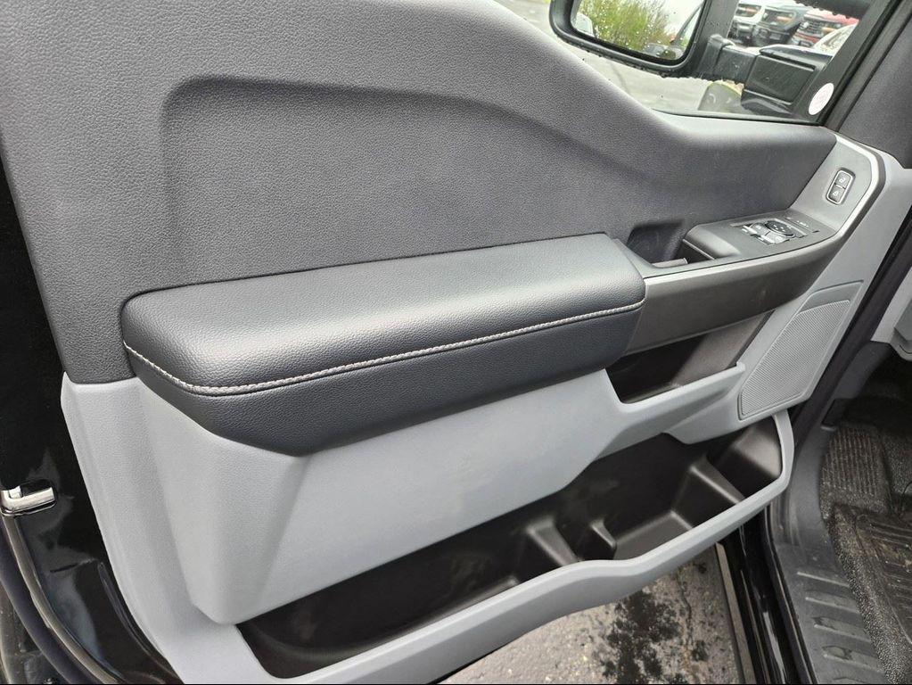 new 2025 Ford F-350 car, priced at $50,420