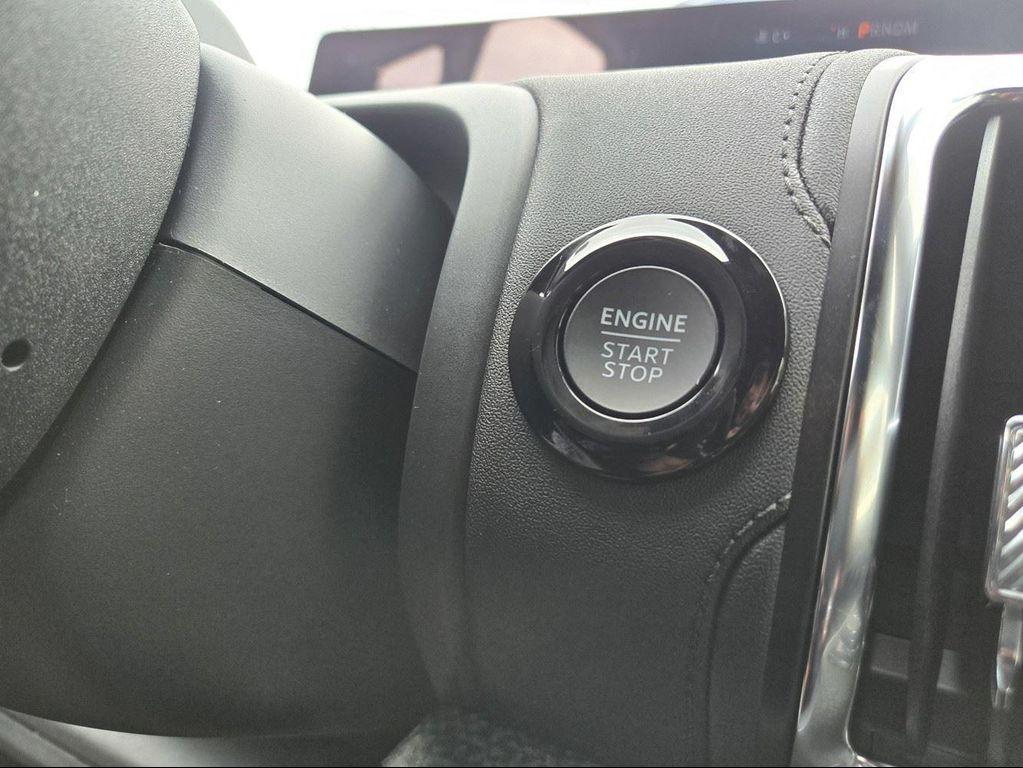 new 2025 Ford Expedition car, priced at $85,060