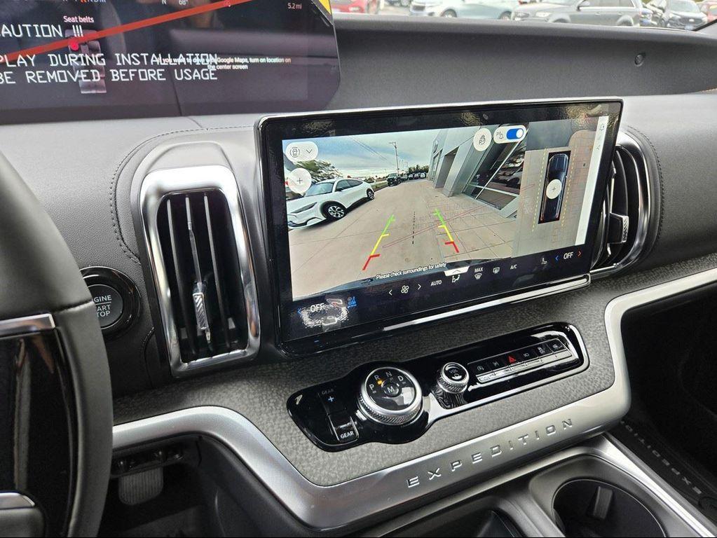 new 2025 Ford Expedition car, priced at $85,060