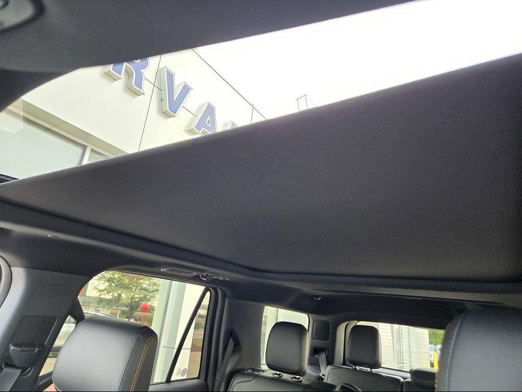 new 2025 Ford Expedition car, priced at $85,060