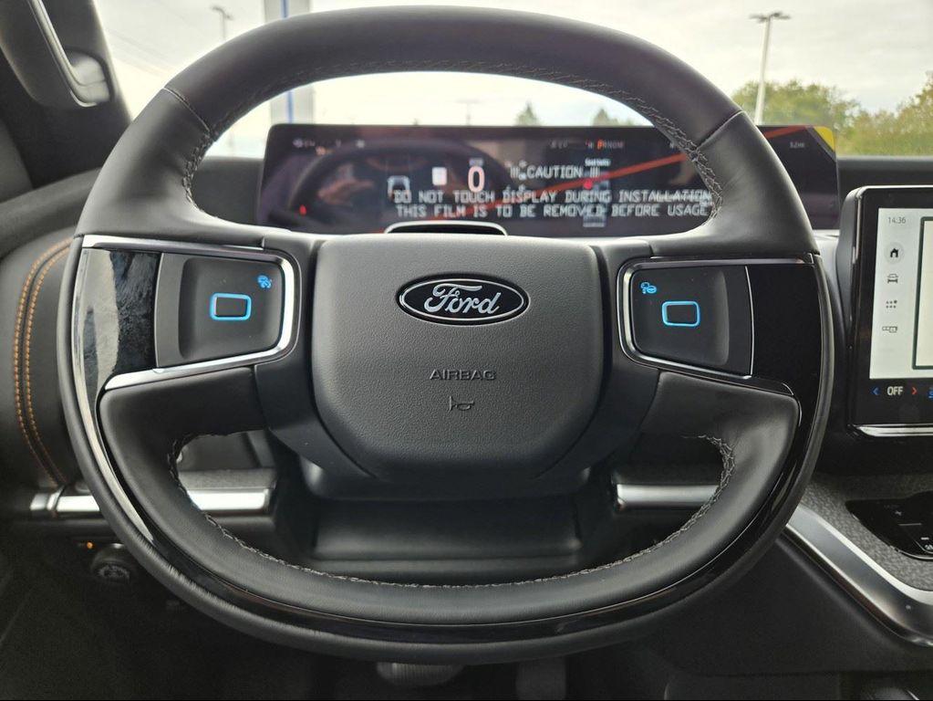 new 2025 Ford Expedition car, priced at $85,060