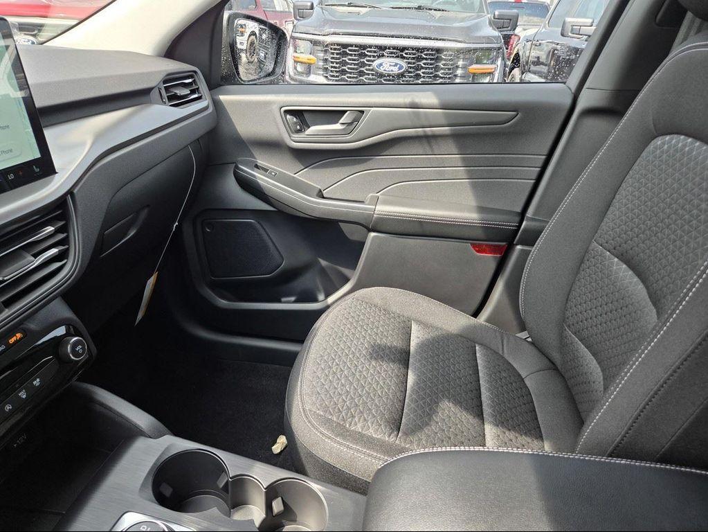 new 2025 Ford Escape car, priced at $29,325