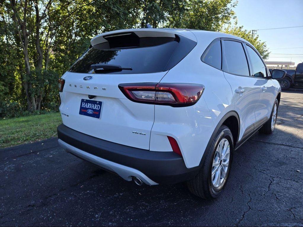new 2025 Ford Escape car, priced at $33,280