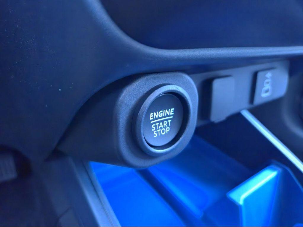 new 2025 Ford Maverick car, priced at $34,090