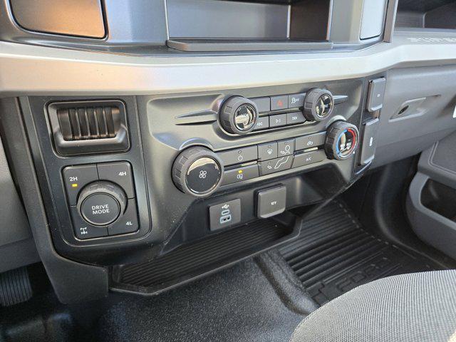 new 2025 Ford F-250 car, priced at $52,895