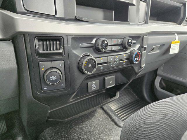 new 2025 Ford F-250 car, priced at $52,895