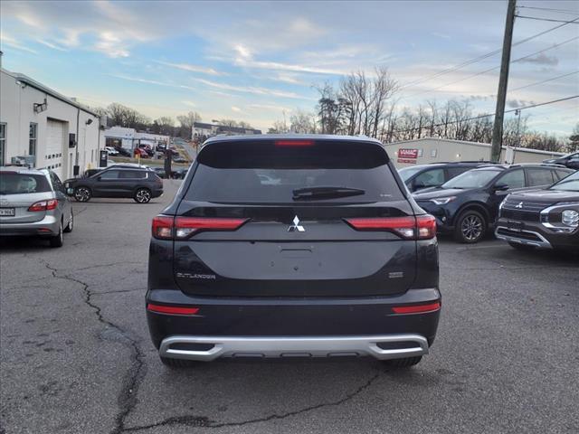 new 2024 Mitsubishi Outlander car, priced at $38,990