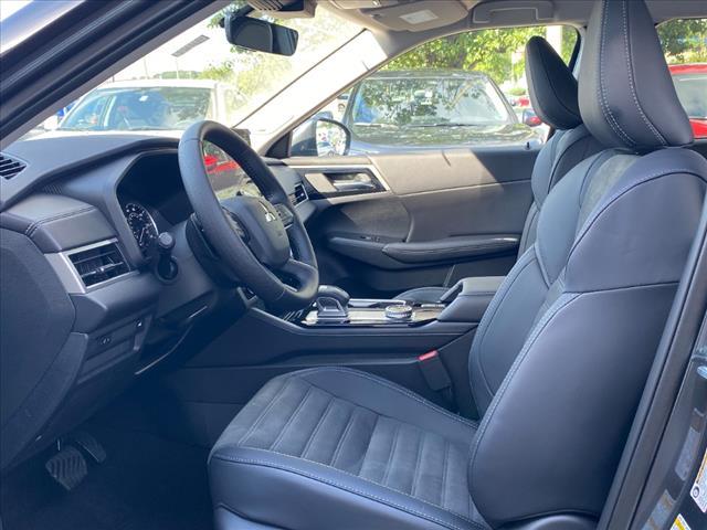 new 2025 Mitsubishi Outlander car, priced at $36,015
