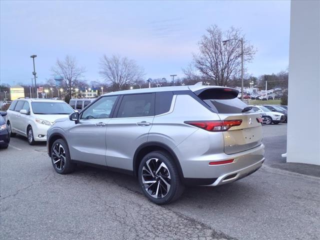 new 2024 Mitsubishi Outlander car, priced at $35,475