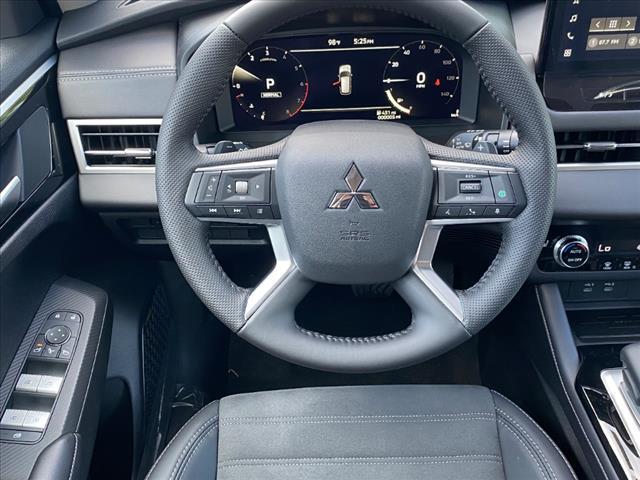 new 2025 Mitsubishi Outlander car, priced at $37,335