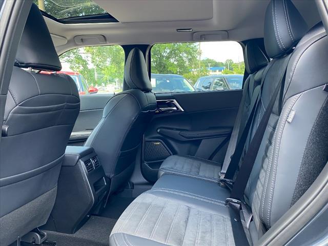 new 2025 Mitsubishi Outlander car, priced at $37,335