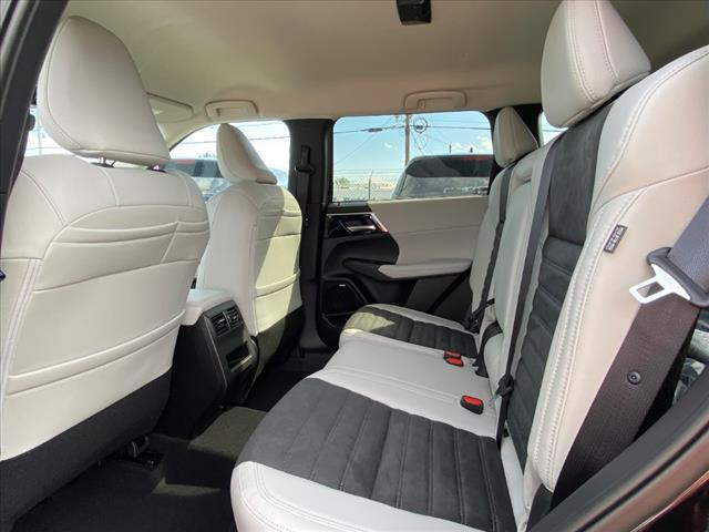 new 2025 Mitsubishi Outlander car, priced at $36,230