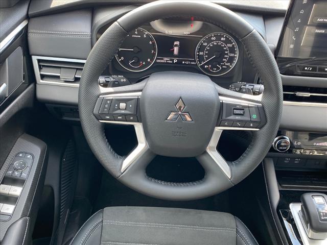 new 2025 Mitsubishi Outlander car, priced at $36,125
