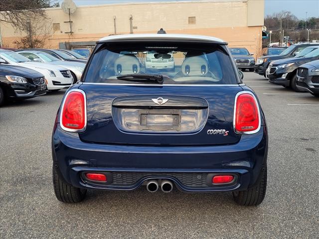 used 2018 MINI Hardtop car, priced at $17,990