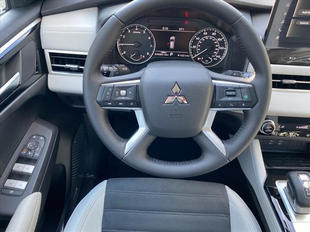 new 2025 Mitsubishi Outlander car, priced at $35,880