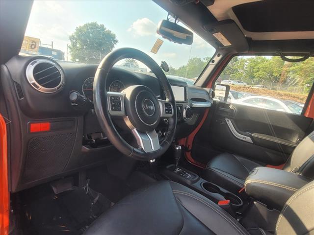 used 2015 Jeep Wrangler Unlimited car, priced at $27,990