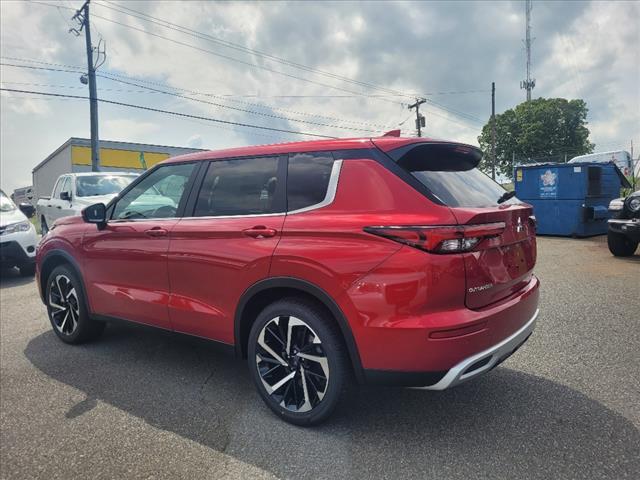 new 2023 Mitsubishi Outlander car, priced at $35,738