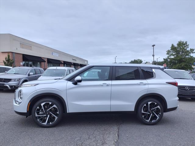 new 2024 Mitsubishi Outlander car, priced at $33,765