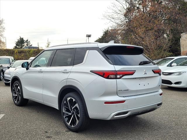 new 2024 Mitsubishi Outlander car, priced at $39,065